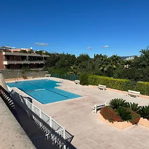 - 40 M2 , Saint-Tropez France
